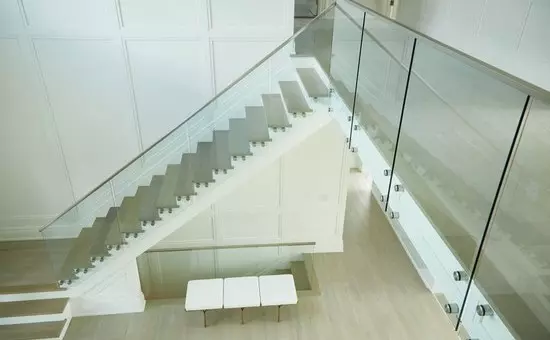 pontmegfogásos üveg lépcsőkorlát pontmegfogásos üveg lépcsőkorlát